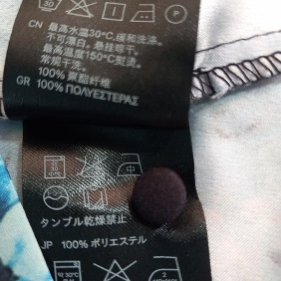 NEW H&M Blue Floral Shift Dress Size 6 S/M 3/4 Sleeve Button Vertical Design - Picture 6 of 9